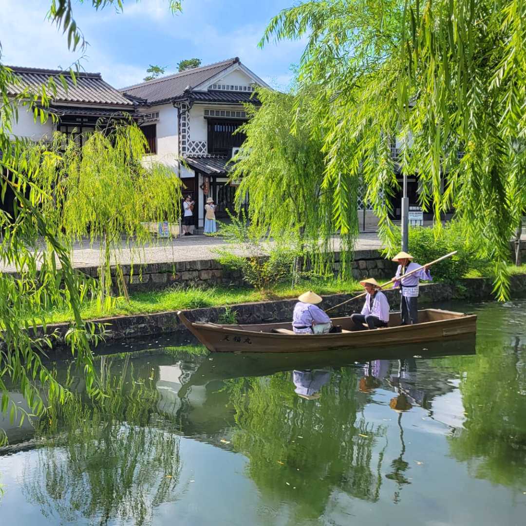 LiNGER Travel - Award-winning Creators Of Sabbaticals - Japan - Kurashiki - Bikan Quarter - punting