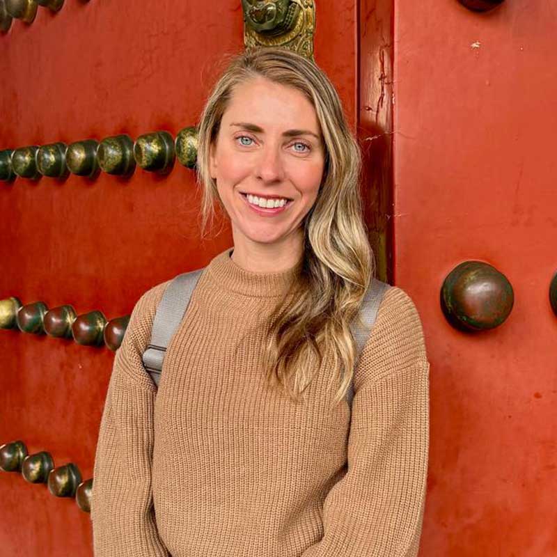 Laura Trace - Project Manager - LiNGER Travel - Meet The Team